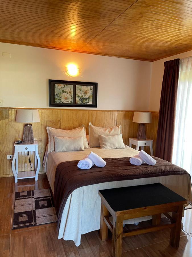 Teanehi Bed & Breakfast Hanga Roa Exteriör bild