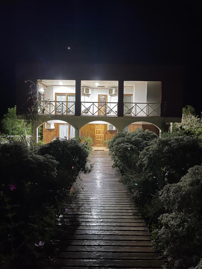 Teanehi Bed & Breakfast Hanga Roa Exteriör bild