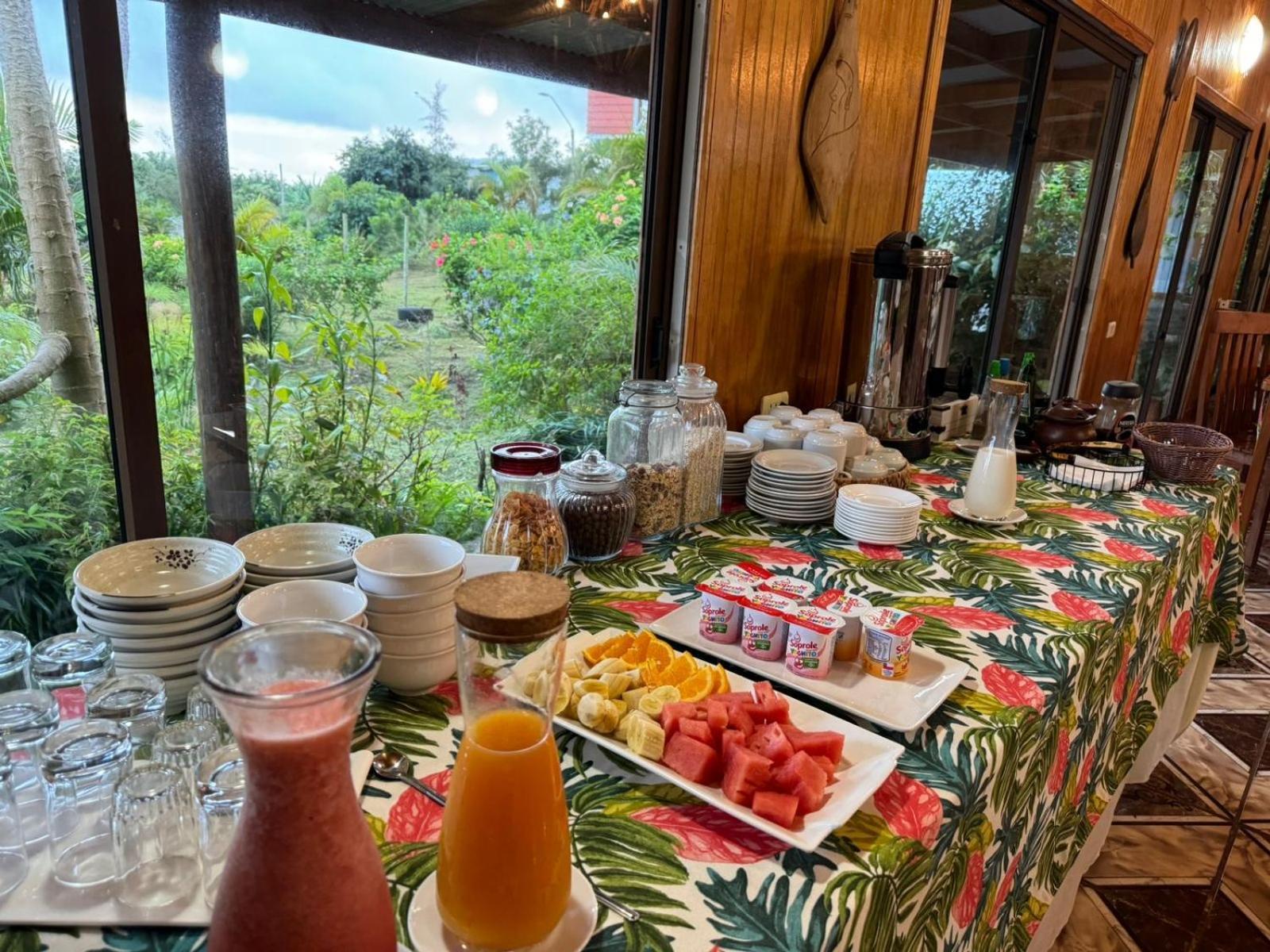 Teanehi Bed & Breakfast Hanga Roa Exteriör bild