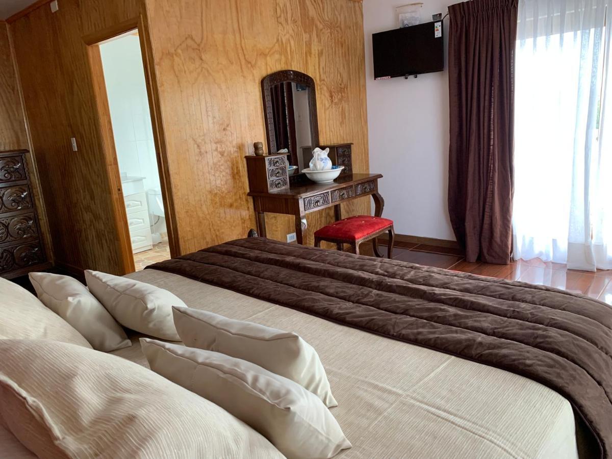 Teanehi Bed & Breakfast Hanga Roa Exteriör bild